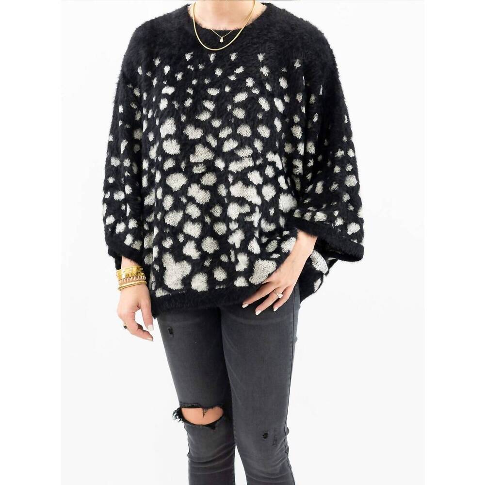 NEW DAVI & DANI spotted fuzzy cape style sweater in black